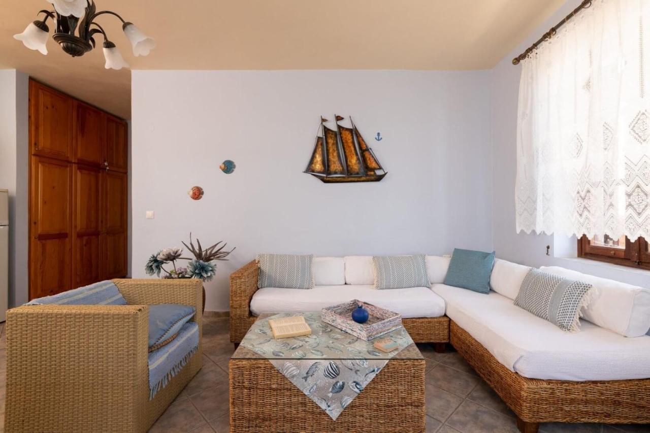 Villa Leleka Chalki Town Exterior photo